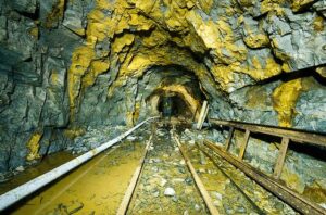 اکتشاف معدن طلا به ارزش ۱۳ تریلیون دلار در اوگاندا - معدن طلا